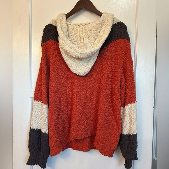 Women’s Boutique Color Block Popcorn Hoodie Large - Picture 2 of 5
